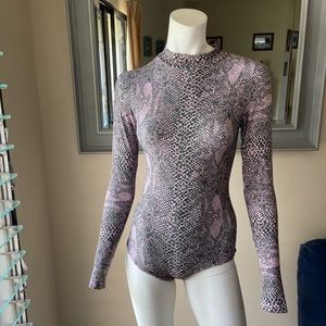 Acacia suit size small